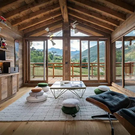 Ferret - Ovo Network Chalet