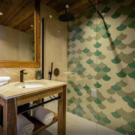 Ferret - Ovo Network Chalet